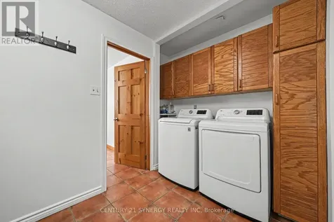 105 Ironwood Court Ottawa ON K0A 1T0