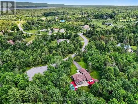 105 Ironwood Court Ottawa ON K0A 1T0