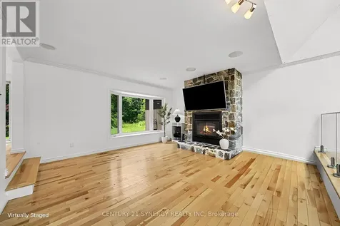 105 Ironwood Court Ottawa ON K0A 1T0