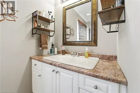 202 Wellbrook Boulevard Welland ON L3C 7M9