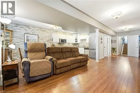 202 Wellbrook Boulevard Welland ON L3C 7M9