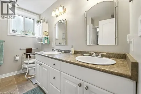 202 Wellbrook Boulevard Welland ON L3C 7M9