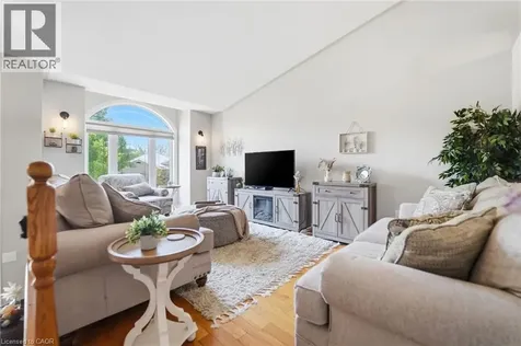 202 Wellbrook Boulevard Welland ON L3C 7M9