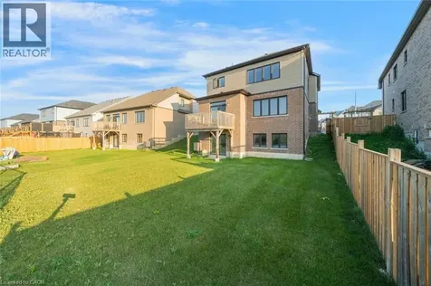 52 Explorer Way Thorold ON L2V 0K3