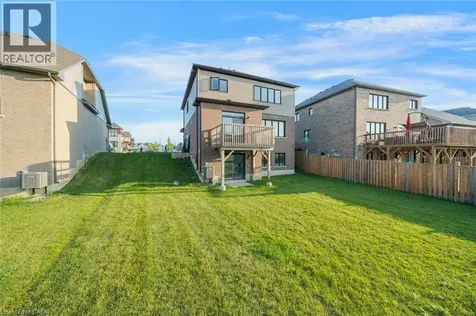 52 Explorer Way Thorold ON L2V 0K3