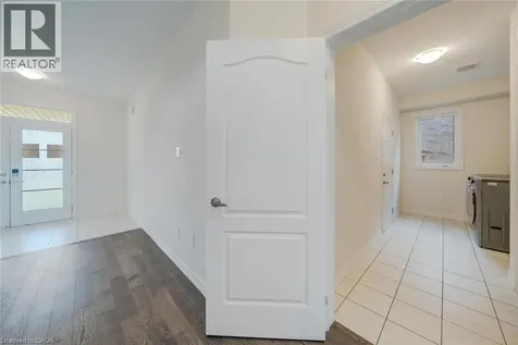 52 Explorer Way Thorold ON L2V 0K3