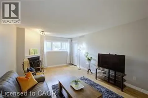 15 Hofstetter Avenue Kitchener ON N2A 3Z7