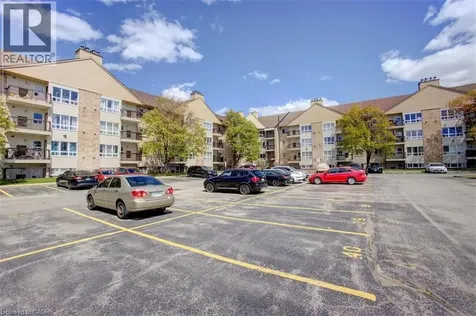15 Hofstetter Avenue Kitchener ON N2A 3Z7