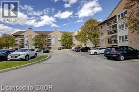 15 Hofstetter Avenue Kitchener ON N2A 3Z7