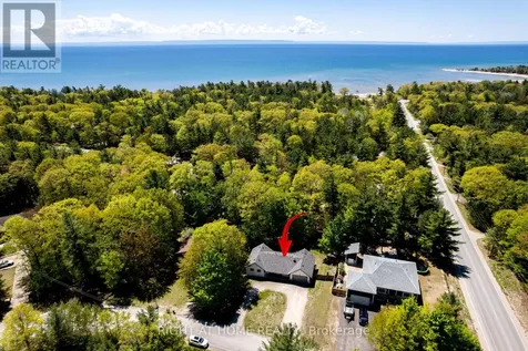 214 Desroches Trail Tiny ON L9M 0H9