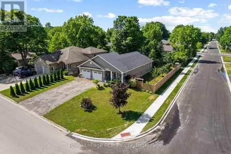 724 Elgin Street Saugeen Shores ON N0H 2C0