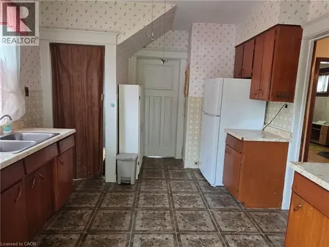 20 Fairview Avenue Kitchener ON N2H 3E8