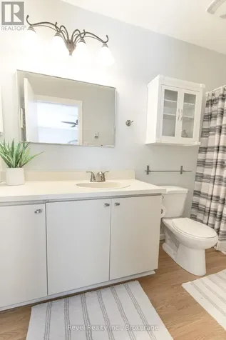 440 Oxbow Crescent West Collingwood ON L9Y 5B4