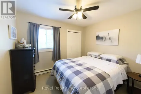 440 Oxbow Crescent West Collingwood ON L9Y 5B4