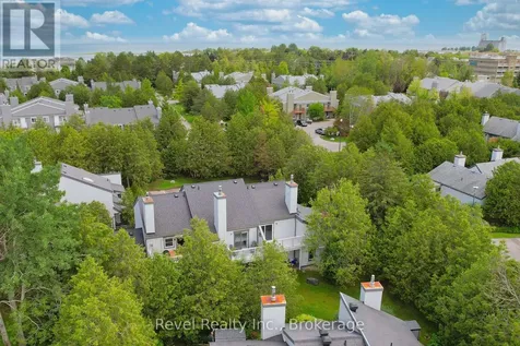 440 Oxbow Crescent West Collingwood ON L9Y 5B4