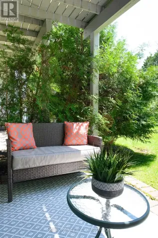 440 Oxbow Crescent West Collingwood ON L9Y 5B4