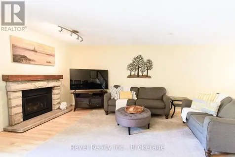 440 Oxbow Crescent West Collingwood ON L9Y 5B4