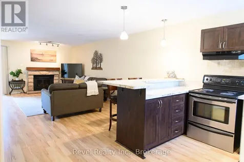 440 Oxbow Crescent West Collingwood ON L9Y 5B4
