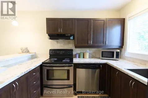 440 Oxbow Crescent West Collingwood ON L9Y 5B4