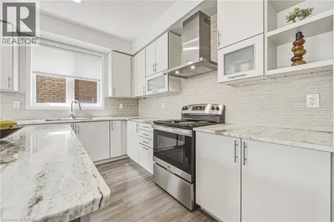 8776 Dogwood Crescent Niagara Falls ON L2H 0L1