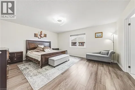 8776 Dogwood Crescent Niagara Falls ON L2H 0L1