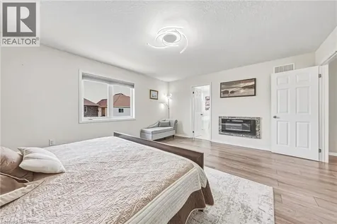 8776 Dogwood Crescent Niagara Falls ON L2H 0L1