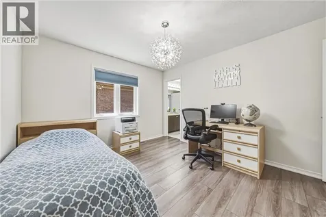 8776 Dogwood Crescent Niagara Falls ON L2H 0L1