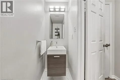 8776 Dogwood Crescent Niagara Falls ON L2H 0L1