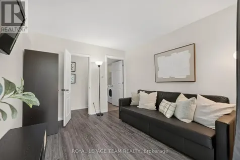 41 Longwood Avenue Ottawa ON K2H 6G5
