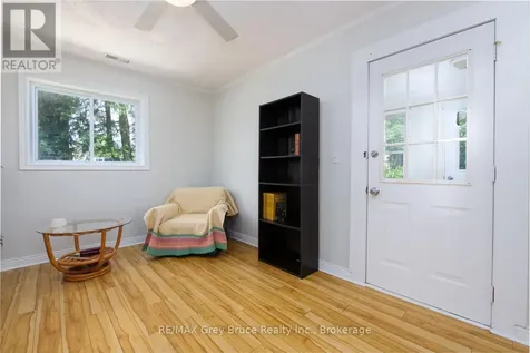 586 Dawson Street South South Bruce Peninsula ON N0H 2T0