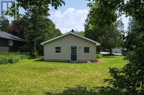 586 Dawson Street South South Bruce Peninsula ON N0H 2T0
