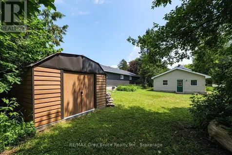 586 Dawson Street South South Bruce Peninsula ON N0H 2T0