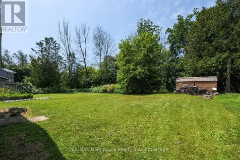586 Dawson Street South South Bruce Peninsula ON N0H 2T0