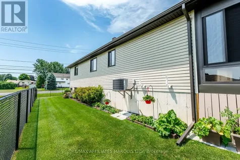 2 Mercier Avenue East Cornwall ON K6K 1S9
