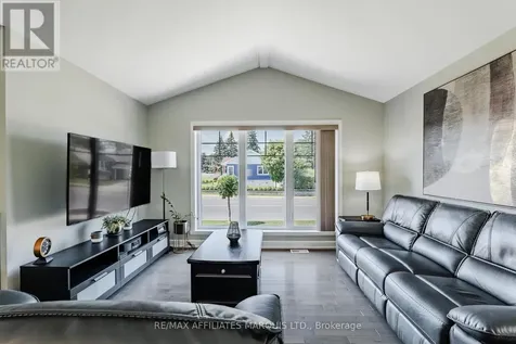 2 Mercier Avenue East Cornwall ON K6K 1S9