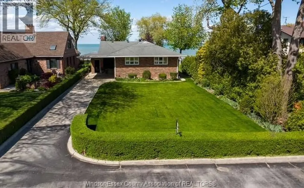 13942 Riverside Drive East Tecumseh ON N8N 1B6