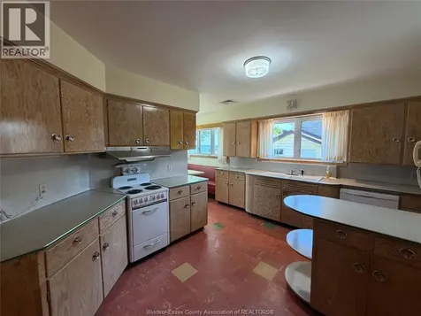 13942 Riverside Drive East Tecumseh ON N8N 1B6