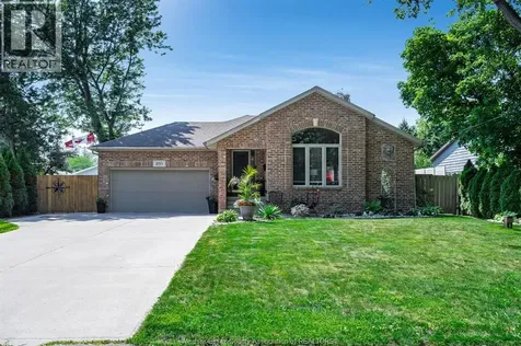 895 Malott Avenue Kingsville ON N9Y 3C3