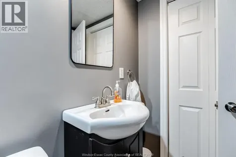 895 Malott Avenue Kingsville ON N9Y 3C3