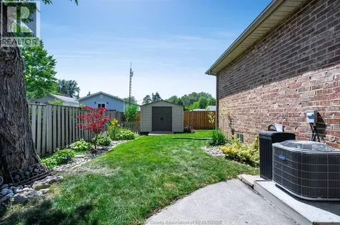 895 Malott Avenue Kingsville ON N9Y 3C3
