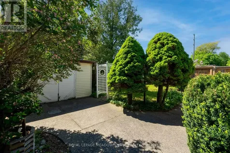 177 Delrex Boulevard Halton Hills (georgetown) ON L7G 4E4