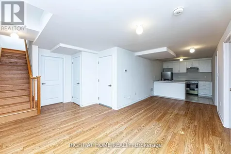27 Lincoln Drive Barrie ON L9J 0L8