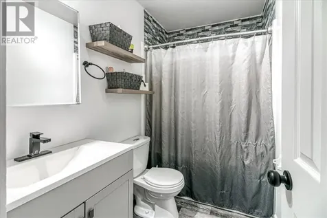 5372 Donald Street Azilda ON P0M 1B0