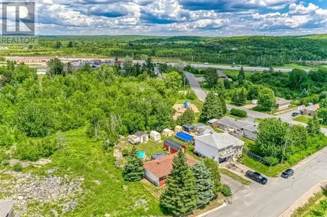 5372 Donald Street Azilda ON P0M 1B0