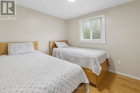 1121 Valentine Drive Cambridge ON N2H 2N9
