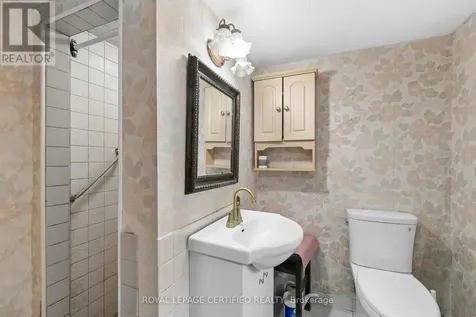 1121 Valentine Drive Cambridge ON N2H 2N9