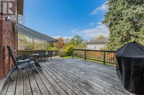 86 Chimney Hill Drive Cambridge ON N1T 1H3