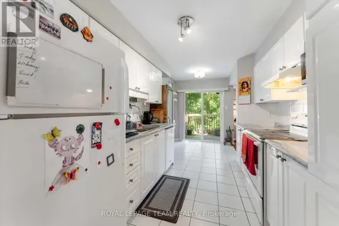 16 Cohen Avenue Ottawa ON K2L 4E9