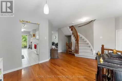 16 Cohen Avenue Ottawa ON K2L 4E9