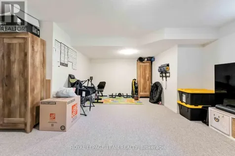 16 Cohen Avenue Ottawa ON K2L 4E9